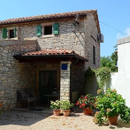 Apartment Duerose Buje Exterior foto